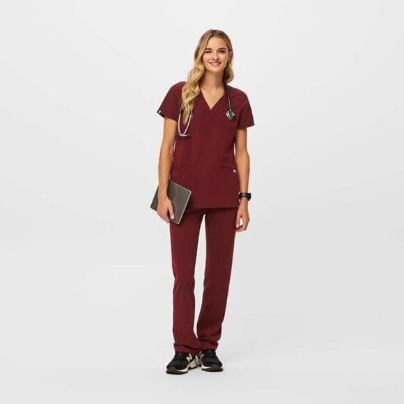 Figs Casma Three-Pocket V-Neck Short Sleeve Classic Scrub Top Burgundy Red XXL - Picture 4 of 11